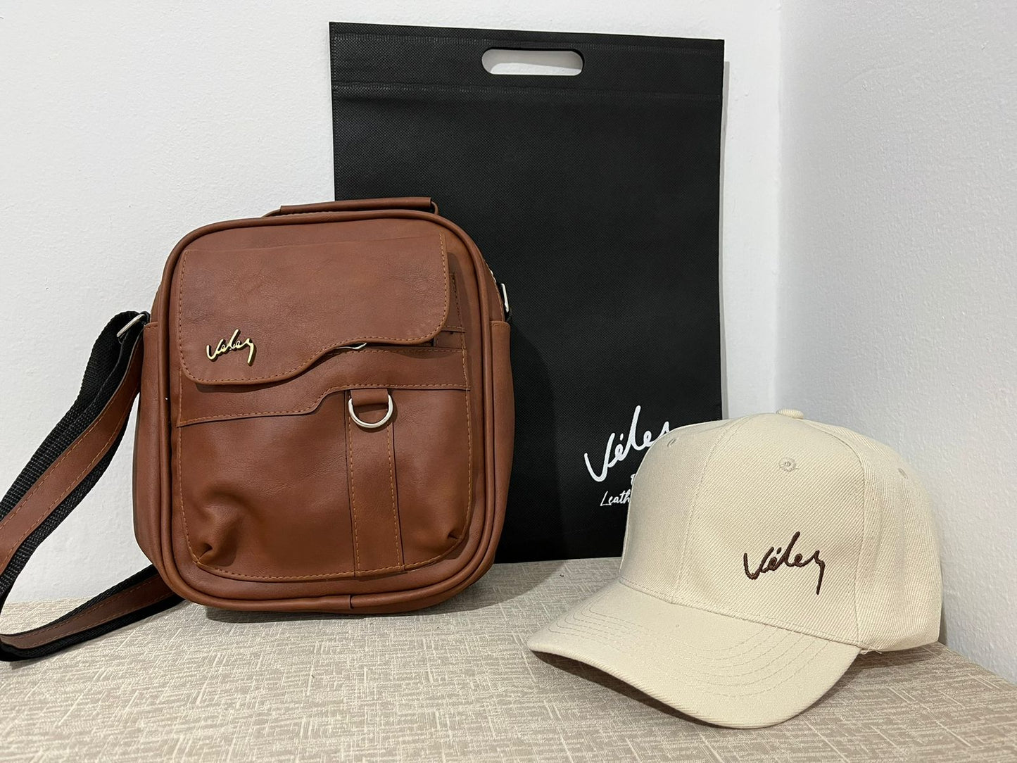 Duo Premium Bolso Carriel + Gorra